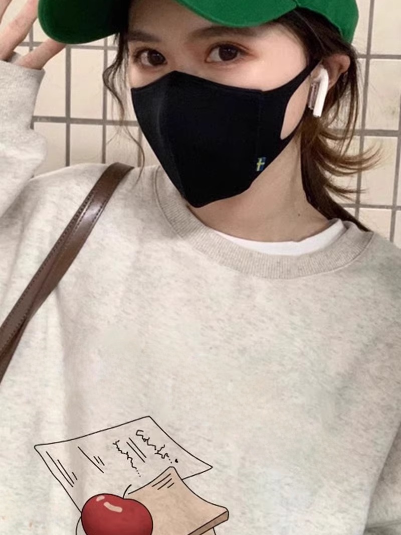Streetwear Brand Of The Year - American Retro Loose Fit Long Sve