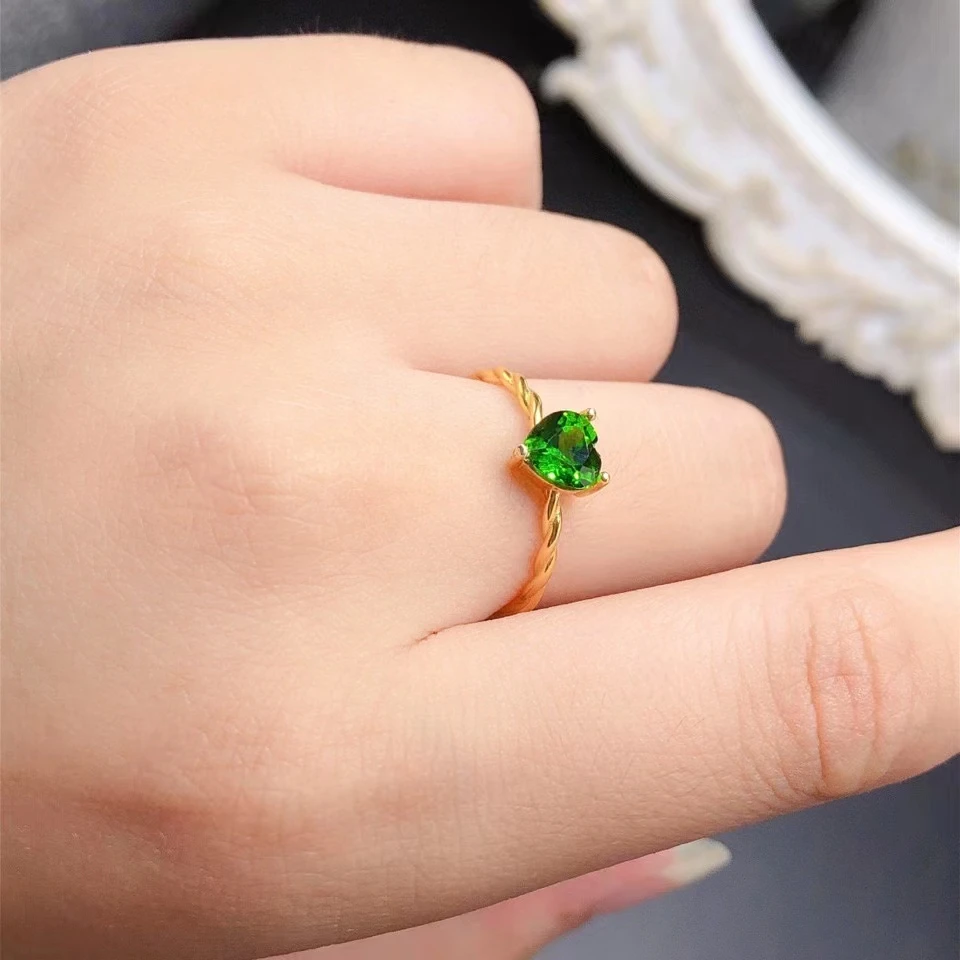 Classsic Heart Gemstone Engage - مراجعة Chrome Hearts Ring وسعره