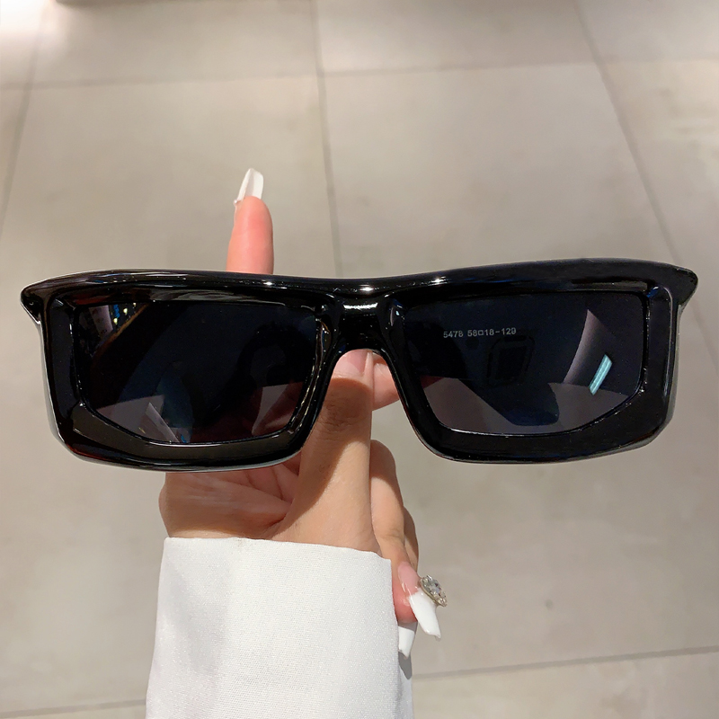 Y2k Wrap Round Men Sunglasses  - مراجعة Streetwear Brand Y2K وسعره