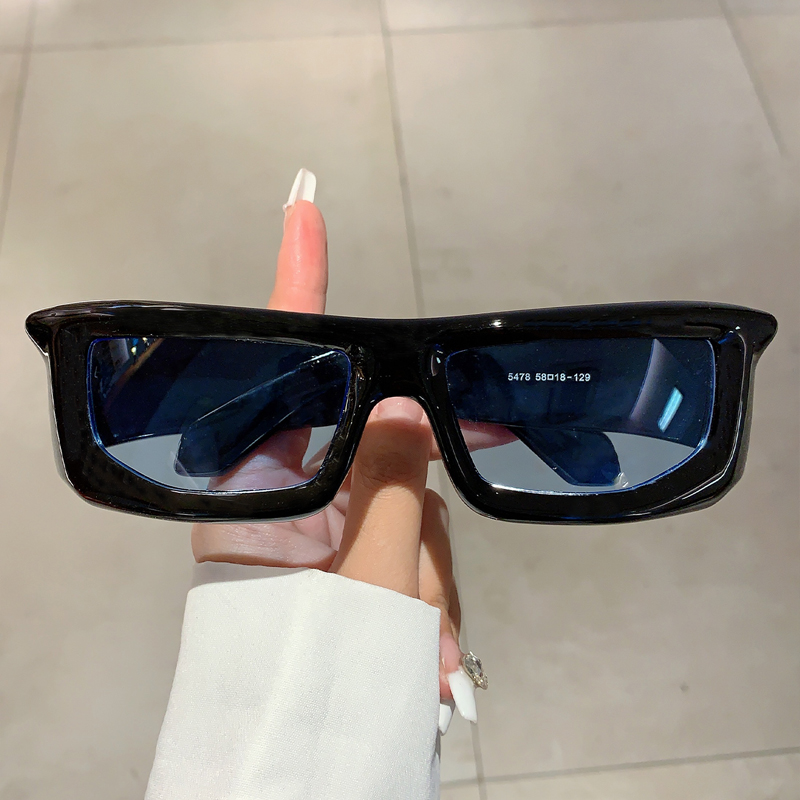 Y2k Wrap Round Men Sunglasses  - مراجعة Streetwear Brand Y2K وسعره