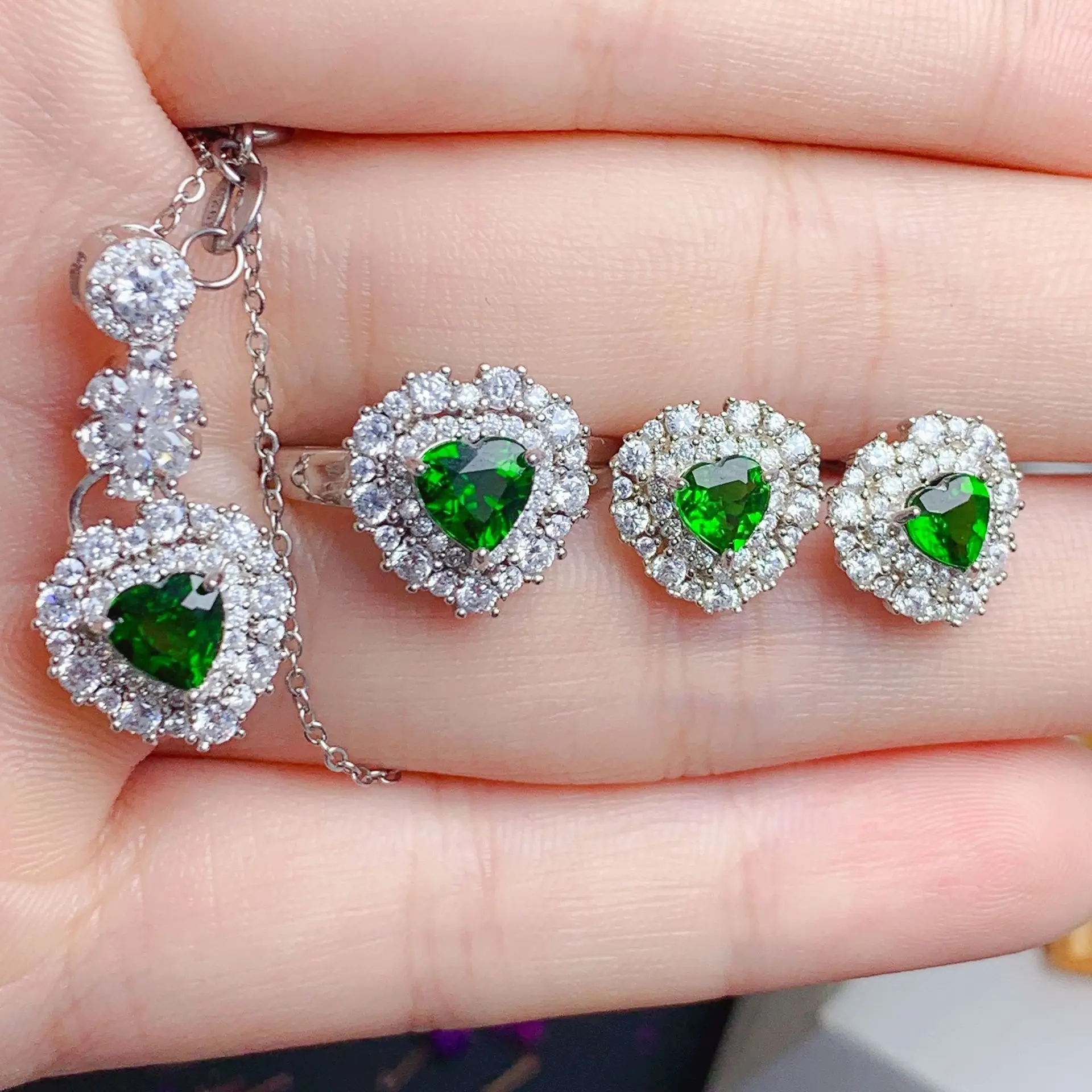 Natural Chrome Diopside Silver - مراجعة Chrome Hearts Ring وسعره