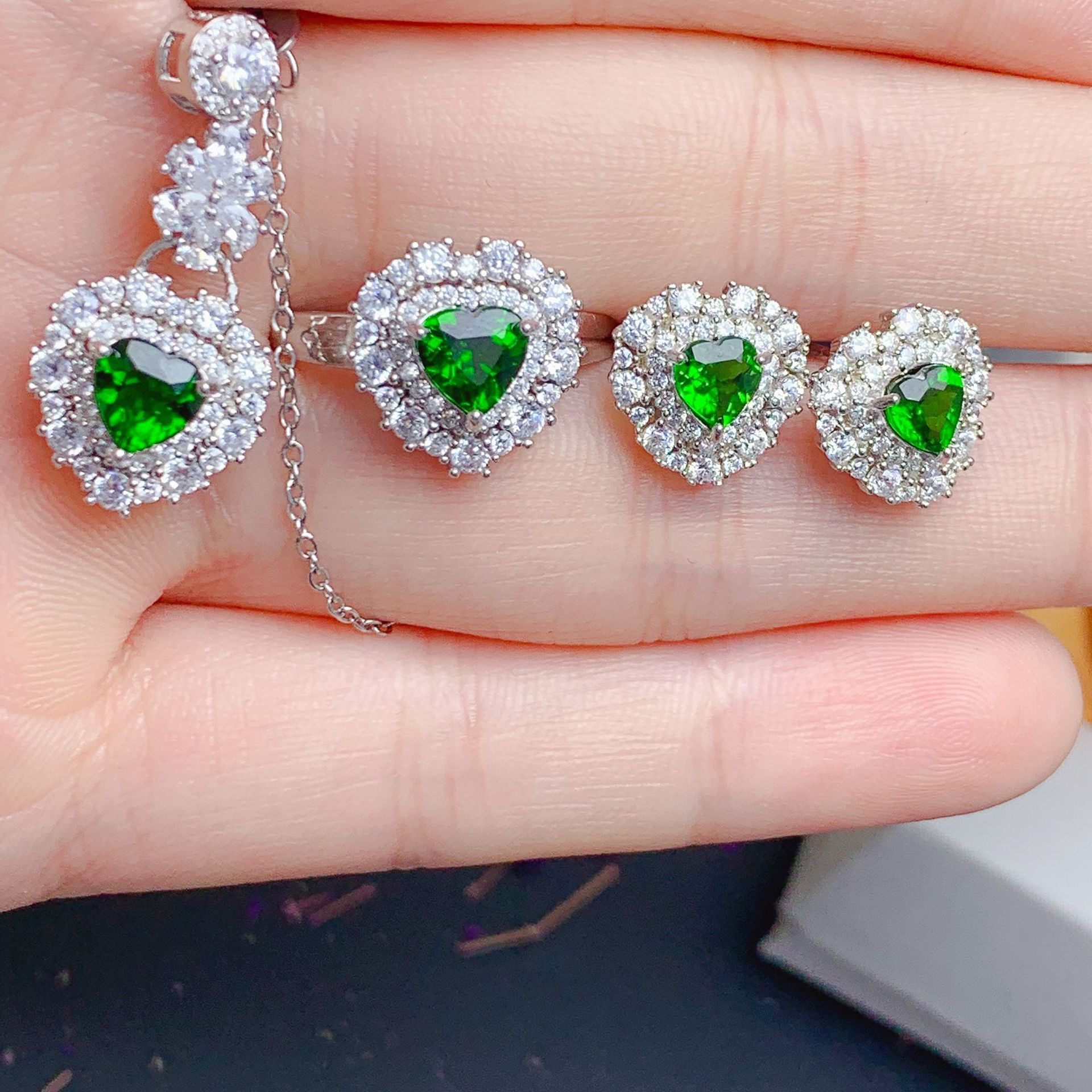 Natural Chrome Diopside Silver - مراجعة Chrome Hearts Ring وسعره